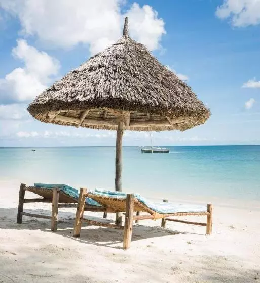 リゾートホテル Butiama Beach Lodge