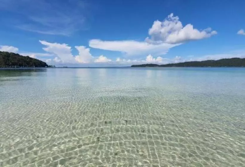 Saracen Bay Resort