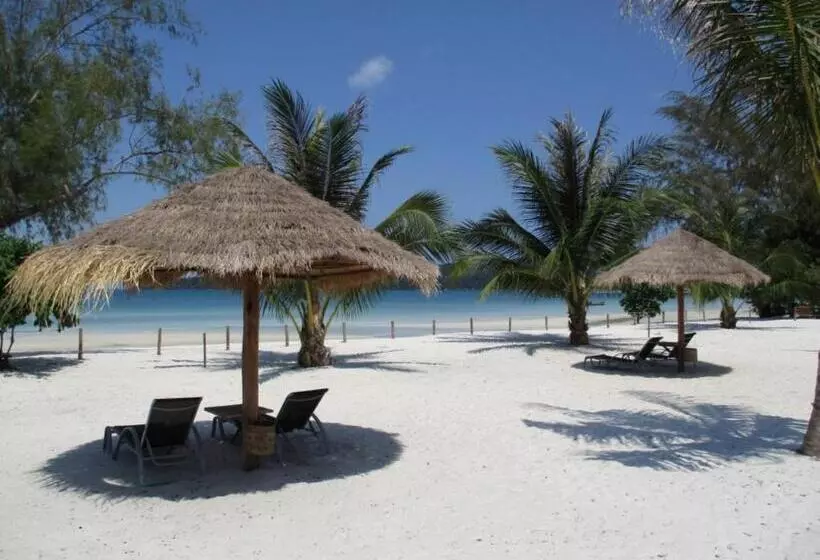 Saracen Bay Resort