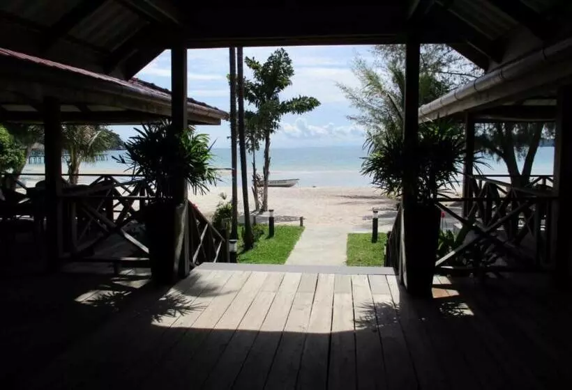 Saracen Bay Resort