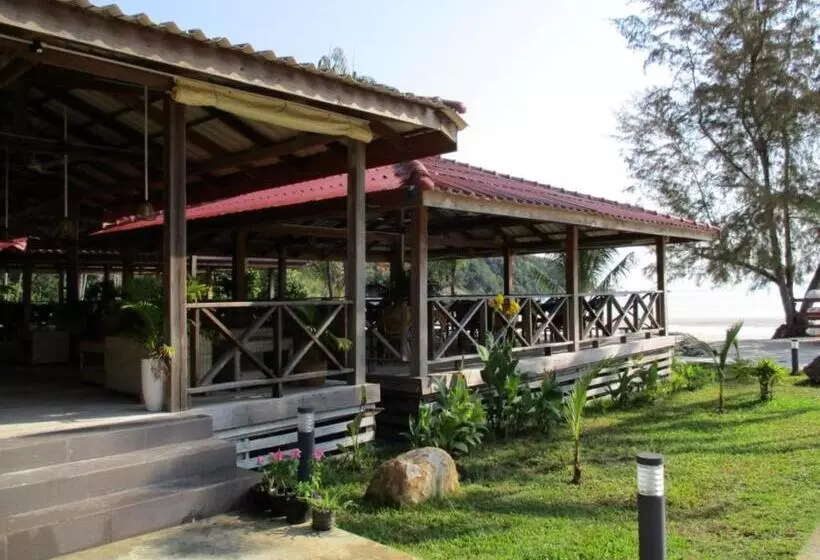 Saracen Bay Resort