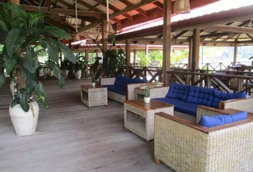 Saracen Bay Resort