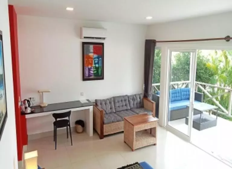 Saracen Bay Resort