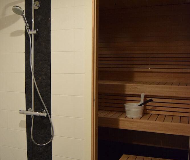 Wilderness Hotel Muotka & Igloos