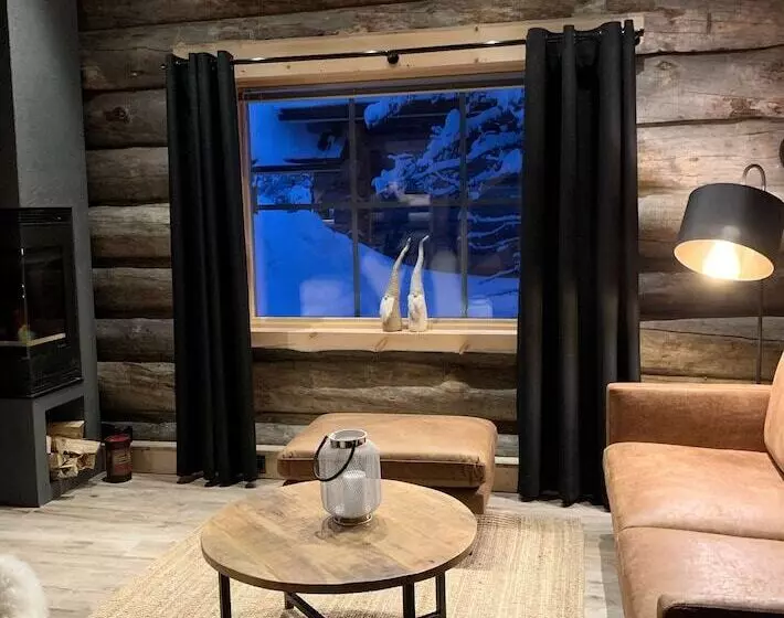 Wilderness Hotel Muotka & Igloos