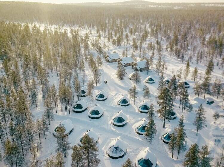 Wilderness Hotel Muotka & Igloos
