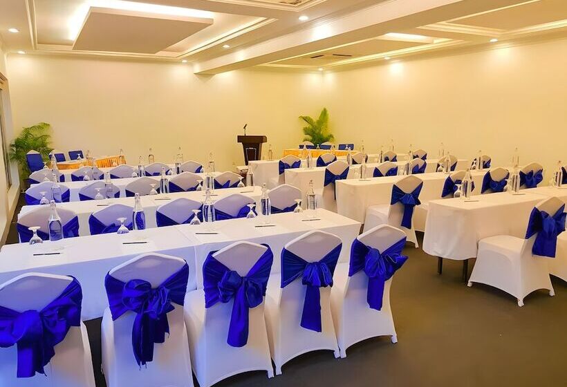 هتل Yasodharapura Residence