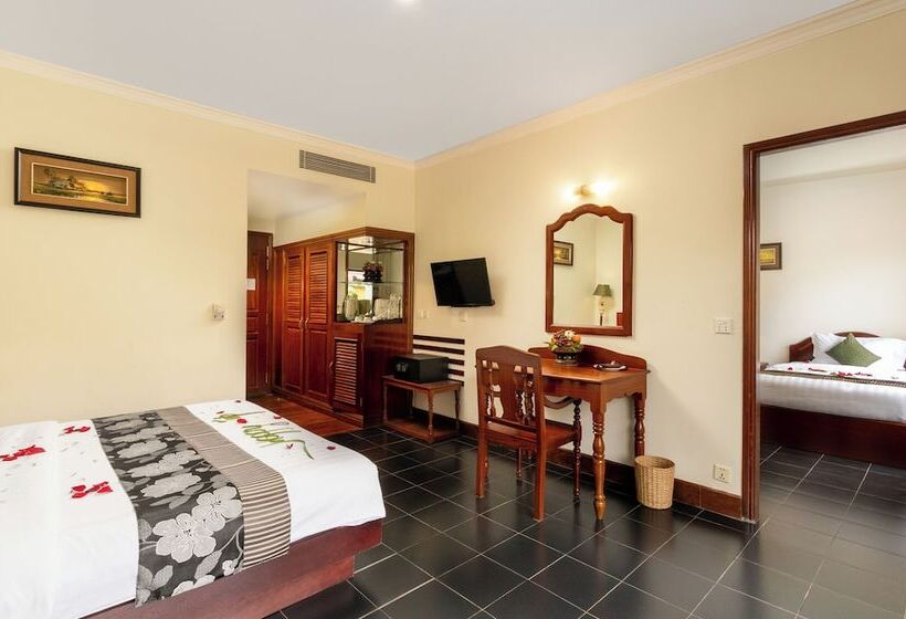 هتل Yasodharapura Residence