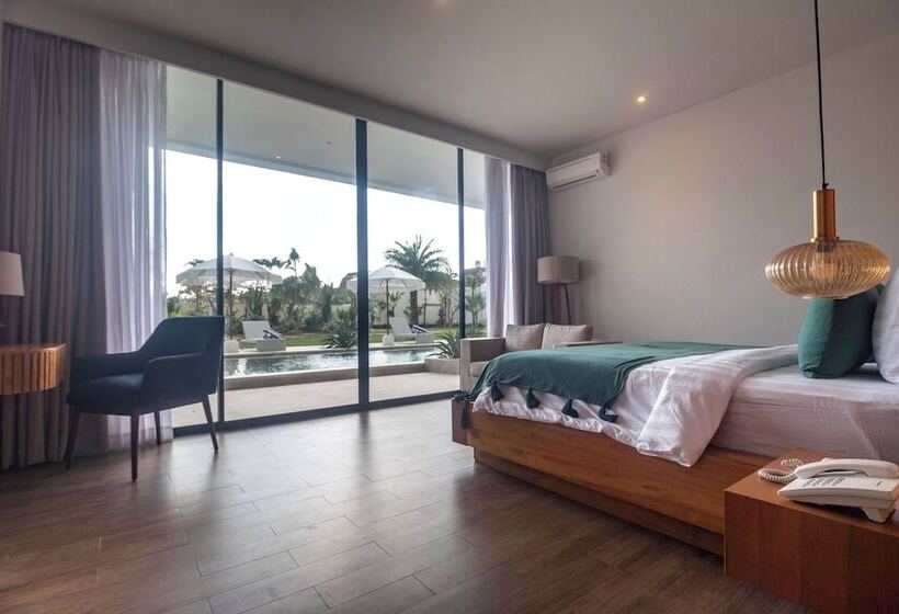 Octa Canggu Villa And Condotel