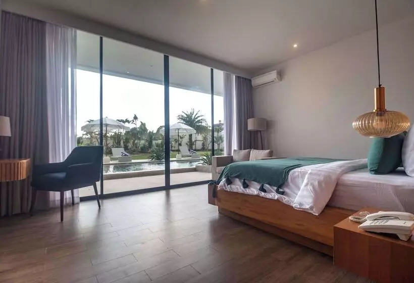 Octa Canggu Villa And Condotel