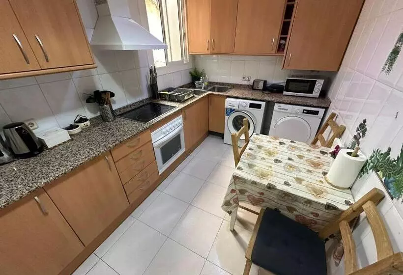 تختخواب و صبحانه Bailen Rooms