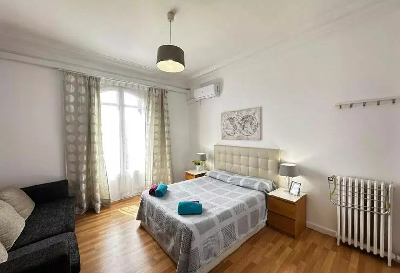 تختخواب و صبحانه Bailen Rooms