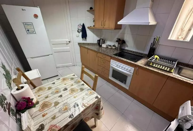 تختخواب و صبحانه Bailen Rooms