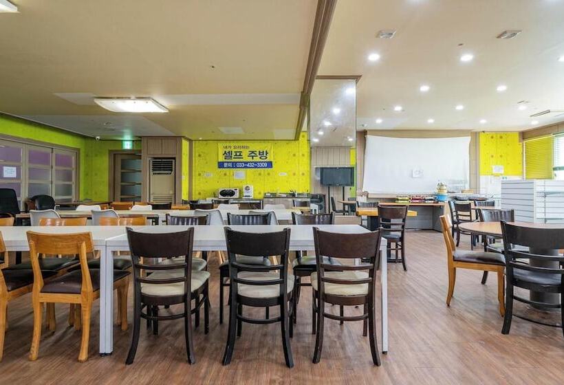 בית מלון כפרי Hongcheon Resortel