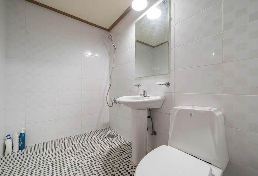 בית מלון כפרי Hongcheon Resortel