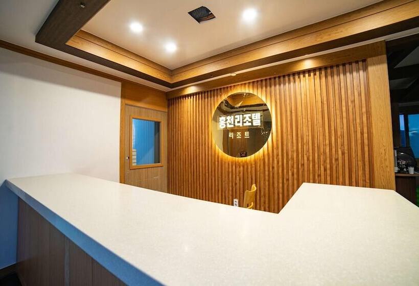 בית מלון כפרי Hongcheon Resortel