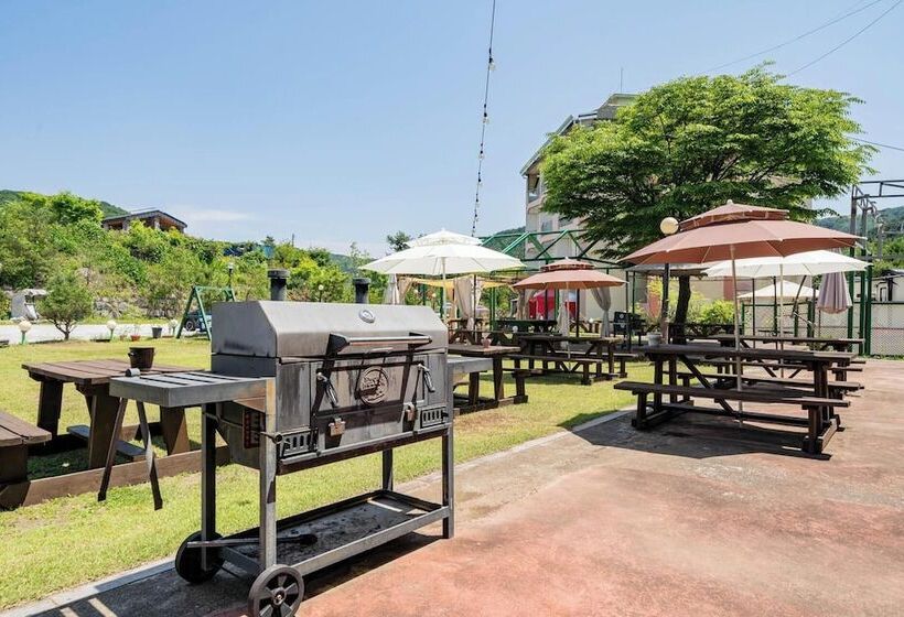 בית מלון כפרי Hongcheon Resortel
