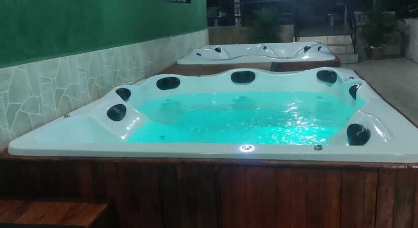 Otel Clube Pousada Chácara Da Isabel