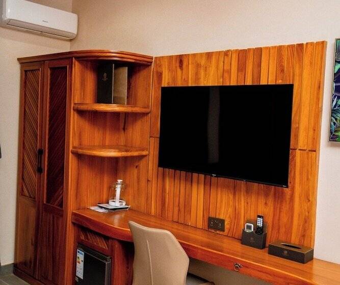 Отель Royal Mgwasi