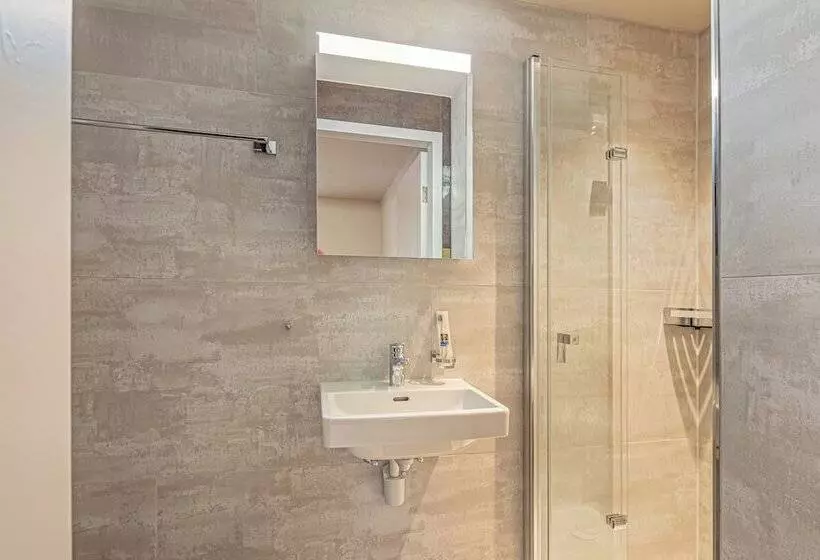 Hotelli Rütli Am Bahnhof Rüti Zh