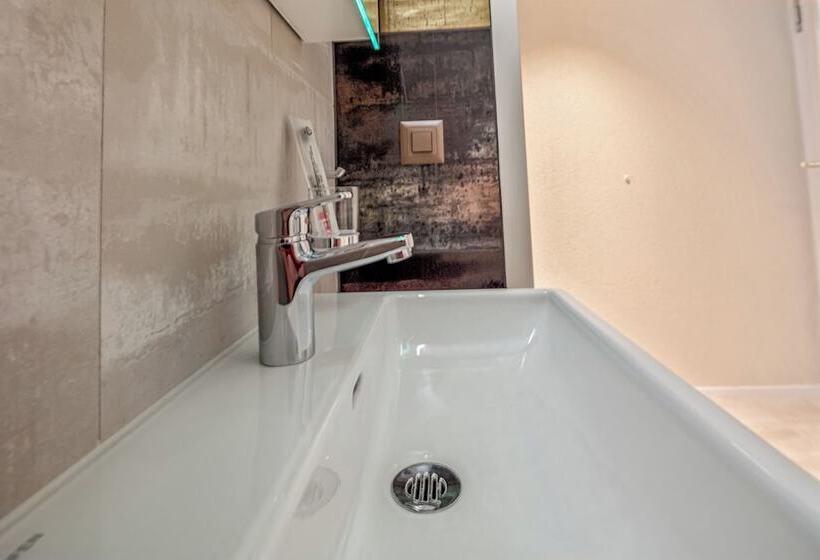 בית מלון כפרי Rütli Am Bahnhof Rüti Zh