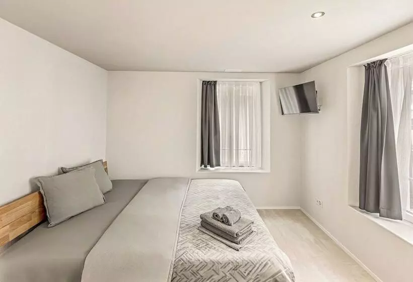 Hotelli Rütli Am Bahnhof Rüti Zh