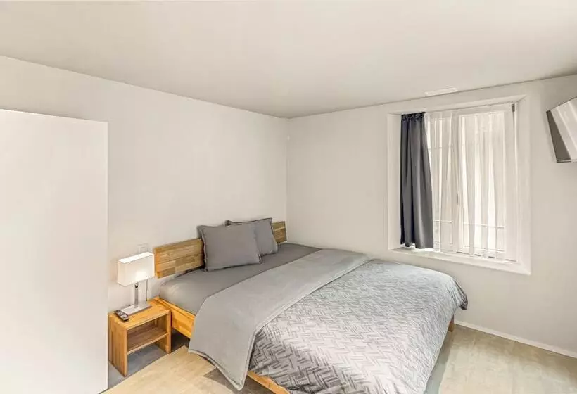 Hotelli Rütli Am Bahnhof Rüti Zh