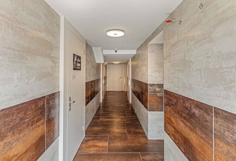 בית מלון כפרי Rütli Am Bahnhof Rüti Zh