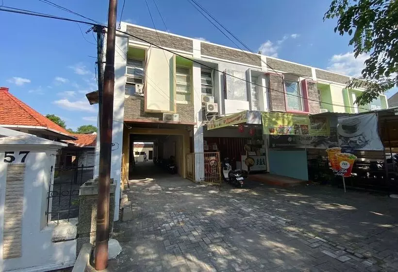 Hotelli Sweet Home Residence Simpang Lima