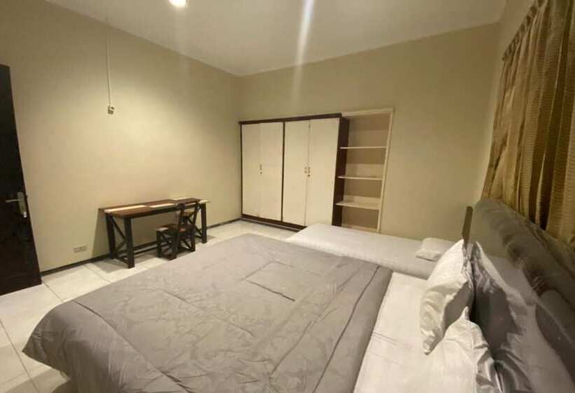 Szálloda Sweet Home Residence Simpang Lima