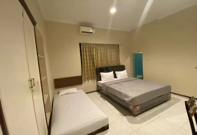 Hotelli Sweet Home Residence Simpang Lima