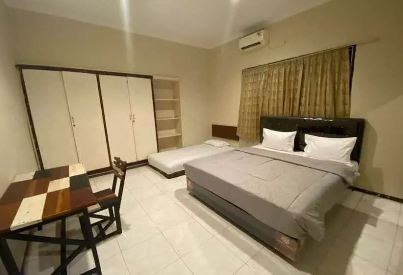 Hotelli Sweet Home Residence Simpang Lima