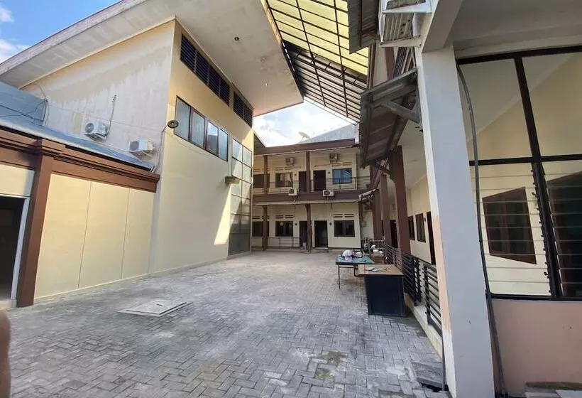 Hotelli Sweet Home Residence Simpang Lima