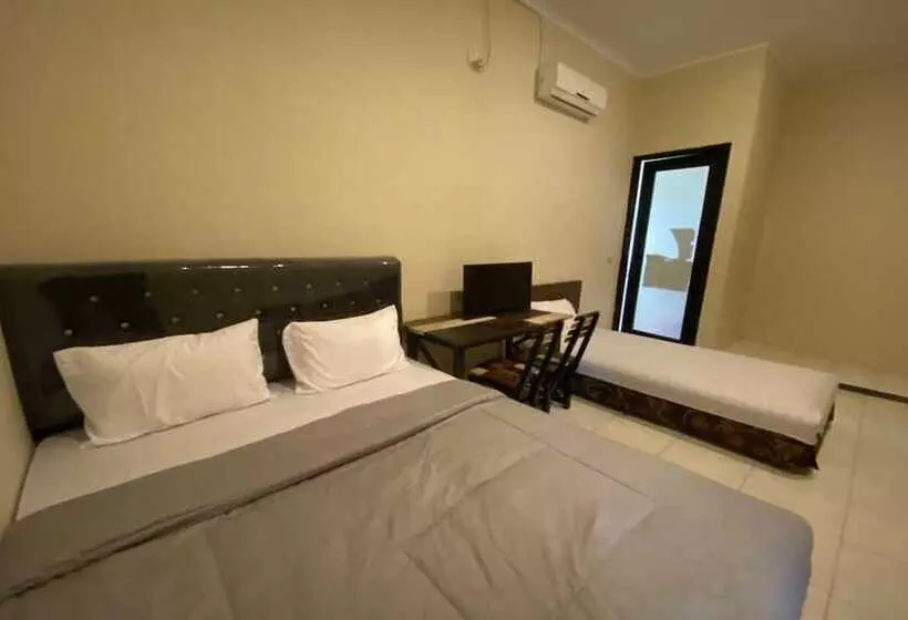 Hotelli Sweet Home Residence Simpang Lima