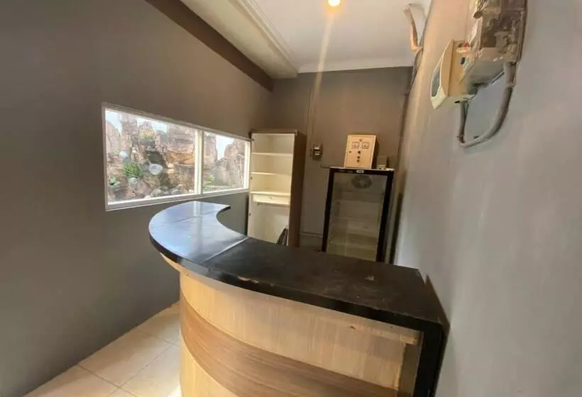 Hotelli Sweet Home Residence Simpang Lima