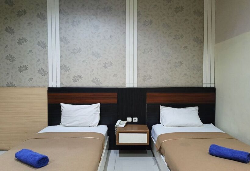 Szálloda Oyo 94112 Homestay Ananda Luwuk