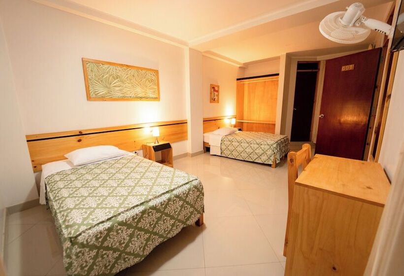 Hotel Hostal Los Balcones