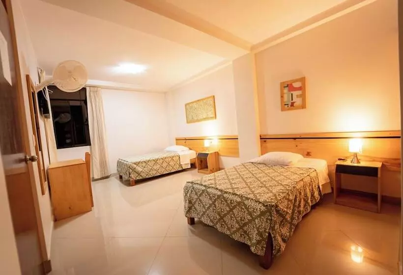 Hotelli Hostal Los Balcones