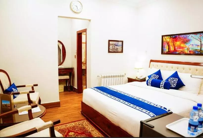 هتل S Booking Facility