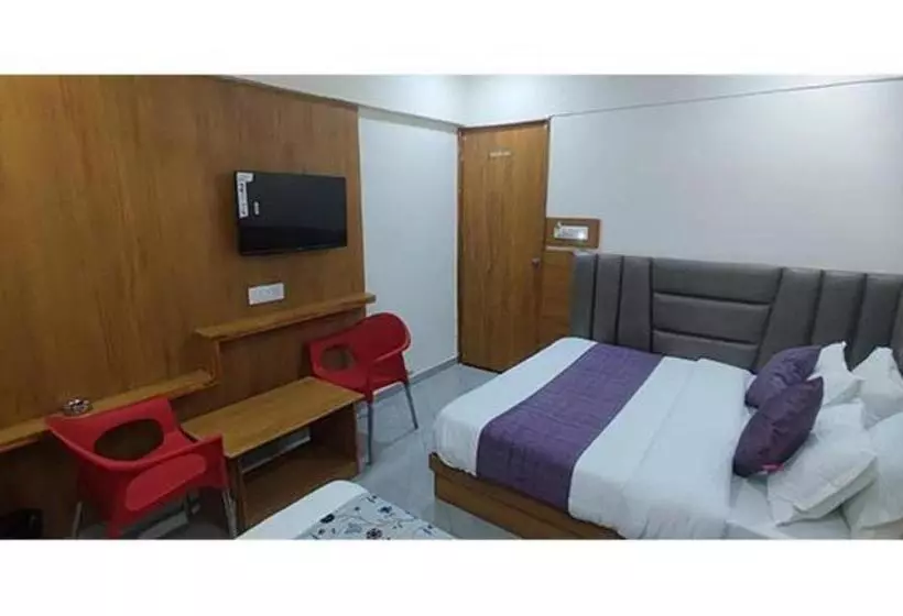 ペンション Fabhotel Crystal I   Gandhinagar