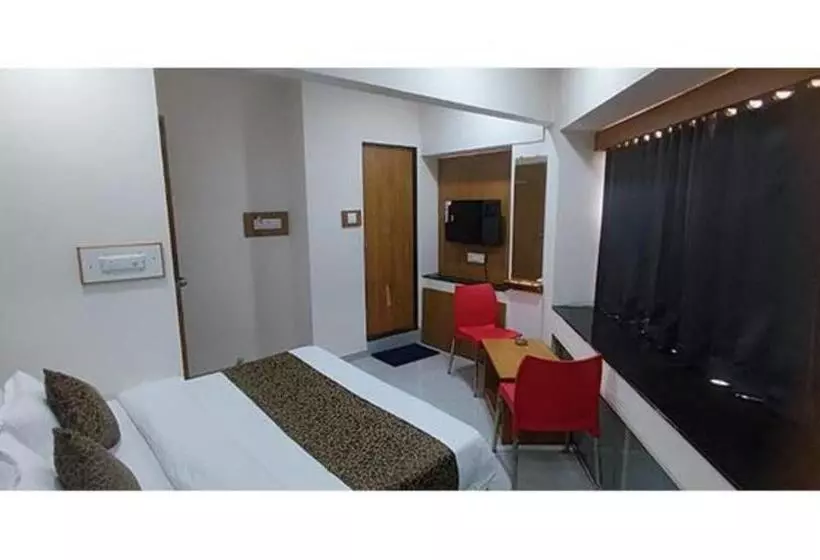 ペンション Fabhotel Crystal I   Gandhinagar