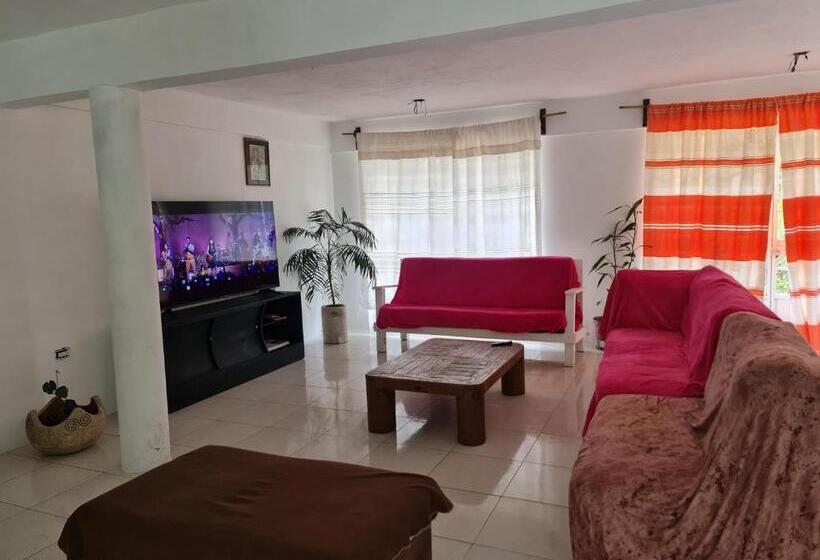 펜션 Hostal El Jardín De Los Anturios