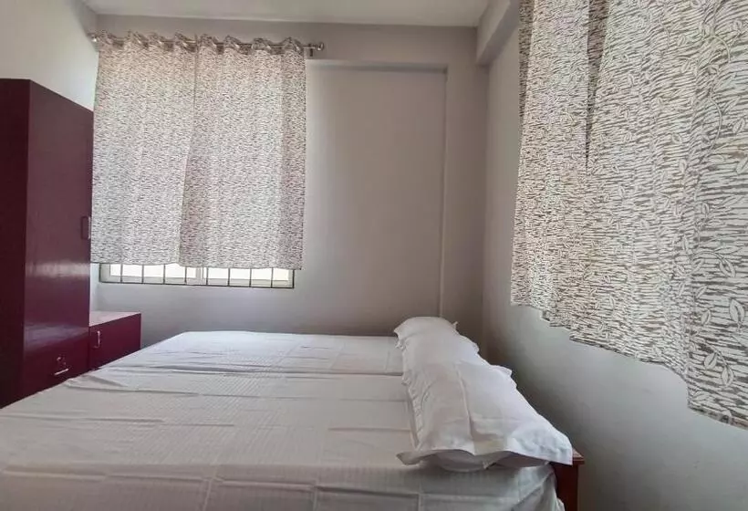 Retkeilymaja Fully Furnished Rooms, Kakkanad, Ernakulam