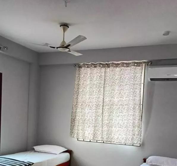 Retkeilymaja Fully Furnished Rooms, Kakkanad, Ernakulam