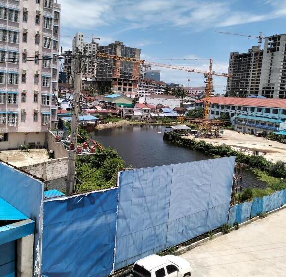 Schronisko March Guest House