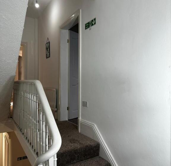 מלון כמוסות Le Crescent Rooms, Room Stays