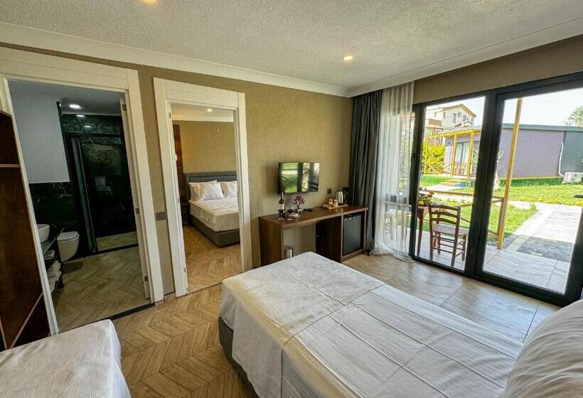 Hotel Gargaron Beach