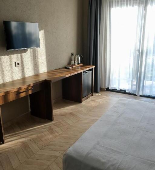 Hotel Gargaron Beach