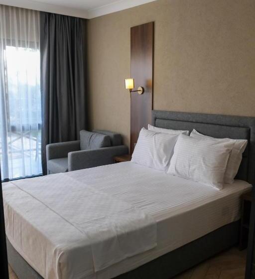 Hotel Gargaron Beach