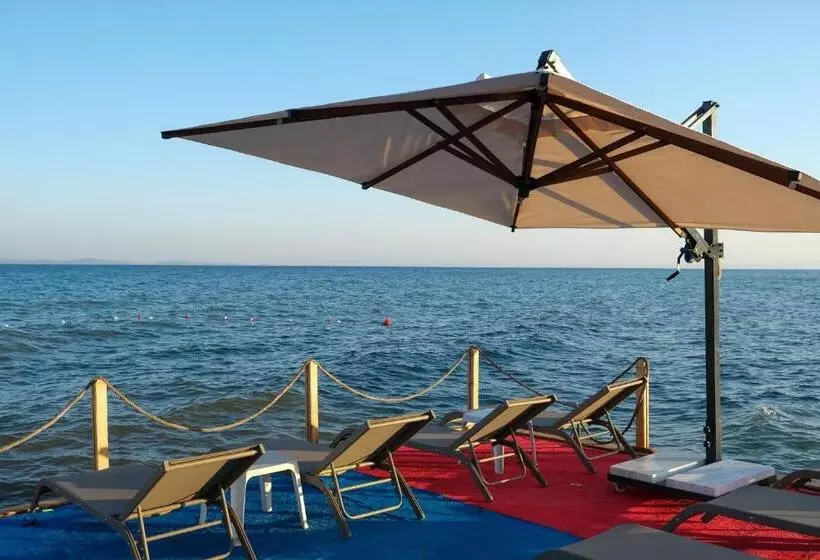 ホテル Gargaron Beach